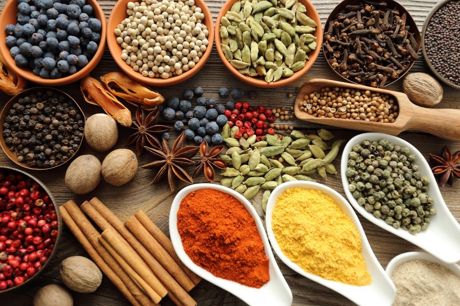 Home spices 900x600